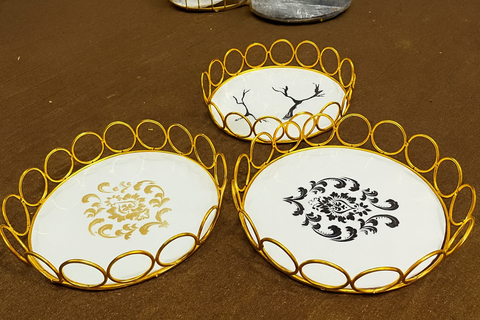 Round ring cosmetic vanity