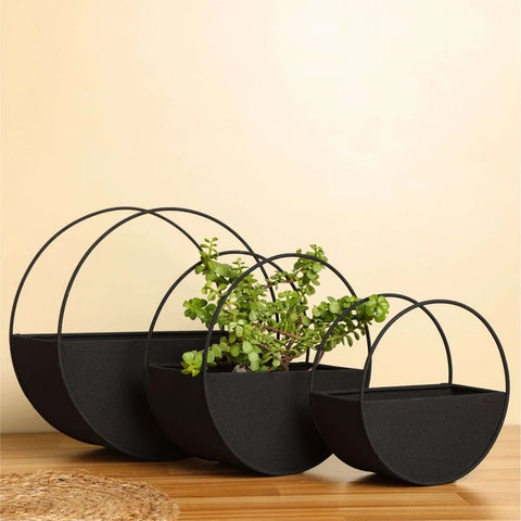 Modern Round Wall Mounted Metal Planter Shelf – Black