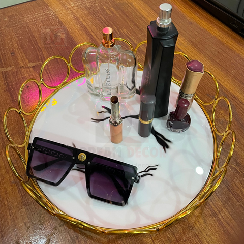 Round ring cosmetic vanity