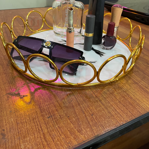Round ring cosmetic vanity